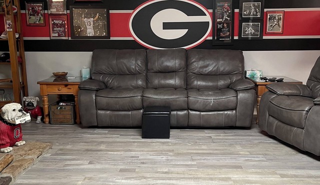 Basement Apt near Athens, Clemson, Lake Hartwell & Commerce-Shared Pool&Hot Tub