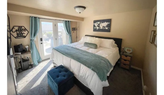 Basement Cozy 1B w Family Room - Private entrance