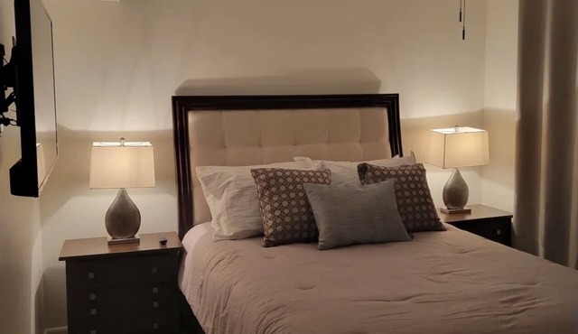 Basement. Great Location. 1 min away from the freeway. 5 mins from the downtown