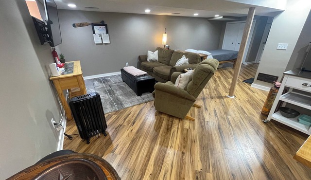 Basement guest suite in a quiet home. Safe and family friendly neighborhood