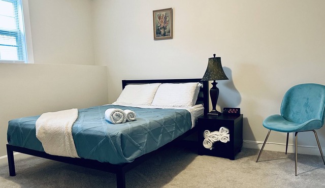 Basement in a townhouse, private and clean floor all to yourself!