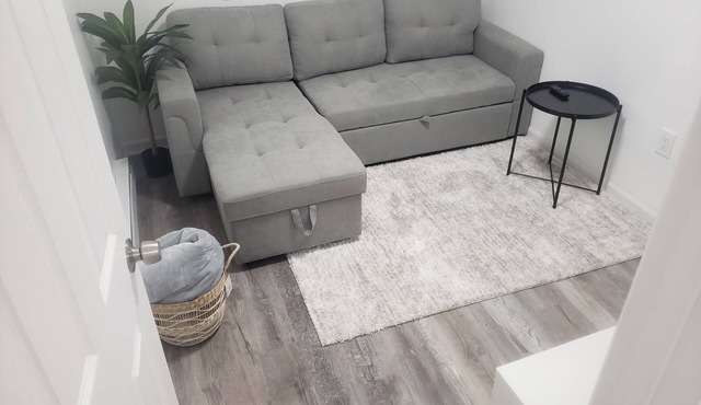 Basement Retreat by the Airport