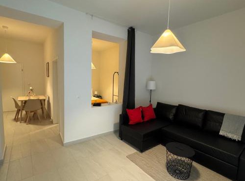 BasilStay Bright Studio Public Transport Included 10 min Tram to Messe & City Center