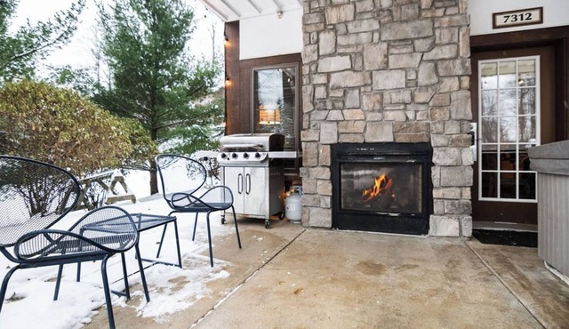 Basin Creekside Escape – Ski-In/Ski-Out Boyne Mt
