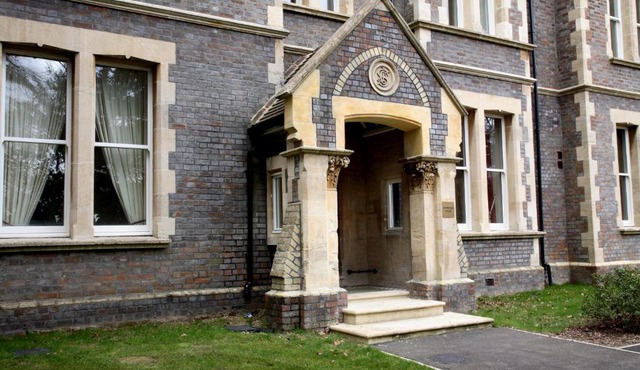 Basingstoke Apartments - Sherborne House, City Centre Victorian Apartments