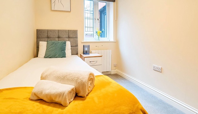 Basingstoke Town Center Serviced Apartments By Firoz Property Management