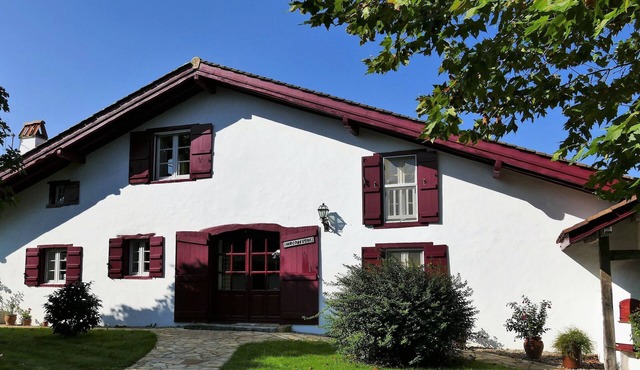BaskoParadis I Eco-Gite I Basque farmhouse I Calm I Terrace I View I Donkeys