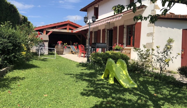Basque house between sea and mountains!