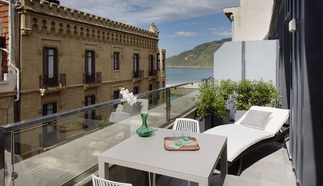 Basque Terrace by FeelFree Rentals