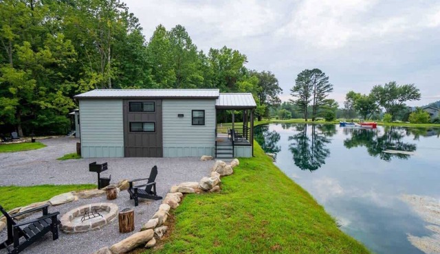 Bass Cabin by Creekside Hideaway