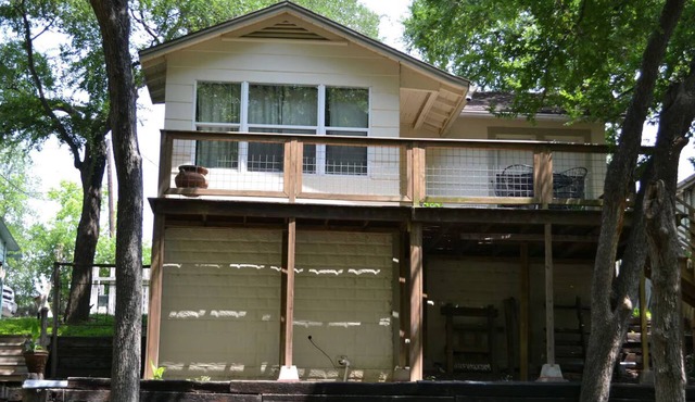 Bass Haus, Wundercove Cottage, Access to Shared Pool and River