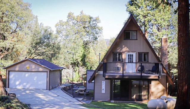 Bass Lake Cabin. Knotty Pines Lodge