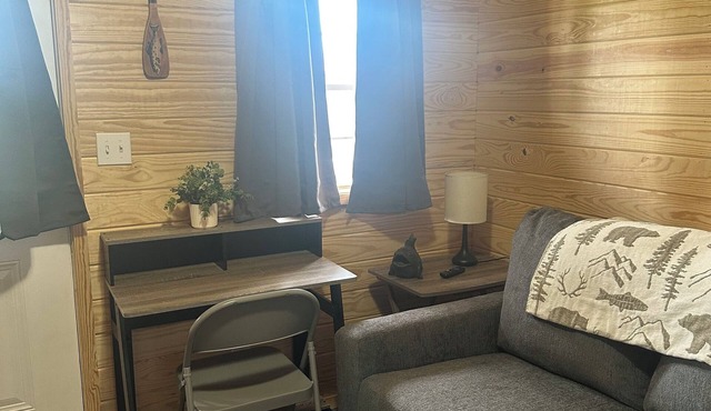 Bassmasters - Cozy 1-bedroom cabin with WiFi, AC in fabulous Stevenson