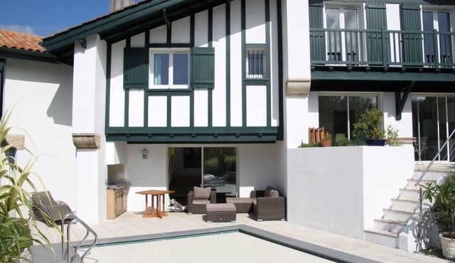 Bassussarry: House / Villa - BASSUSSARRY