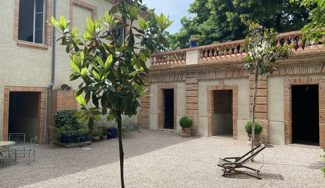 BASTIDE BY THE CANAL DU MIDI