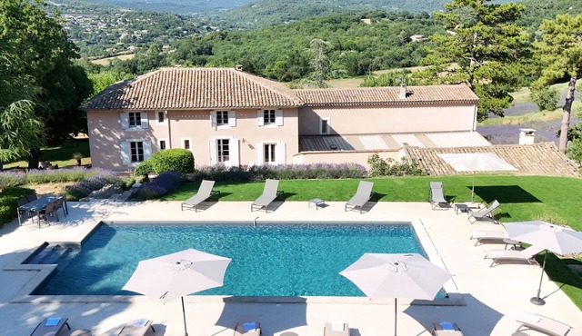 Bastide de l'Esclat - Pool - lavender fields