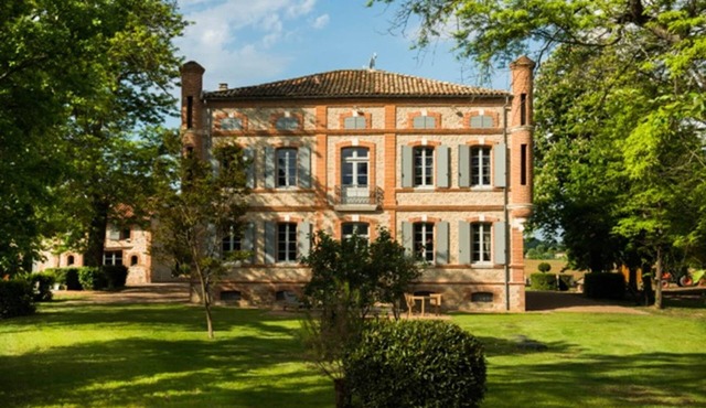 Bastide des Tourelles for 20 people 40 minutes from Toulouse and Albi