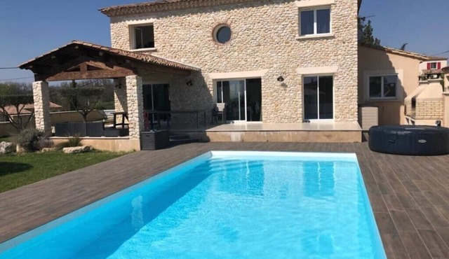 Bastide du soleil with swimming pool