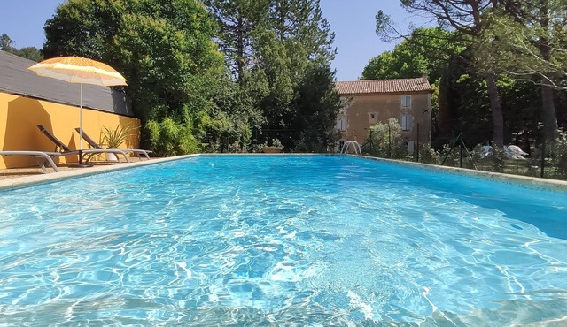 Bastide in Roussillon