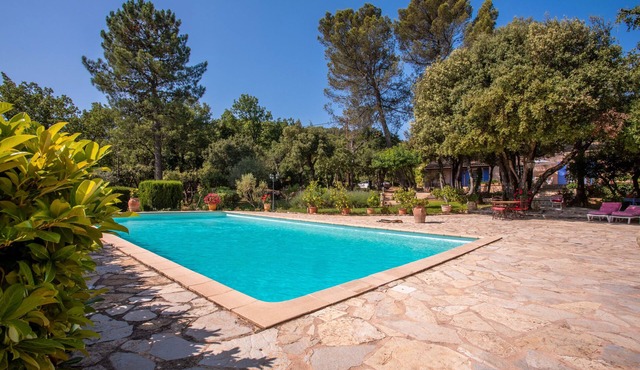 Bastide Lou Pèbre d'Aï - Sun of the Hills: