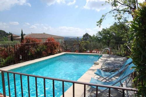 Bastide Provençale Les Mûriers d'Engaspaty