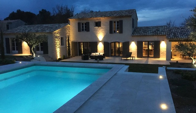 Bastide provençale 12 pers with swimming pool, 2 steps from Saint-Rémy-de-Pce