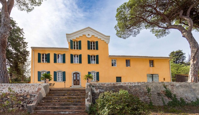 BASTIDE PROVENCALE PROCHE PLAGE