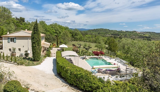 Bastide Vallonia — Luxury & Serenity in the Heart of the Luberon.