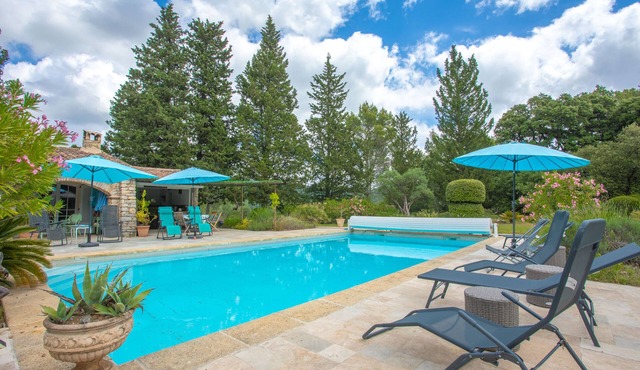 Bastidon Domaine L'hélion with private pool, Wi-Fi, and air conditioning