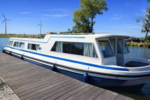 Bateau 8 Pers avec Terrasse Tout Confort