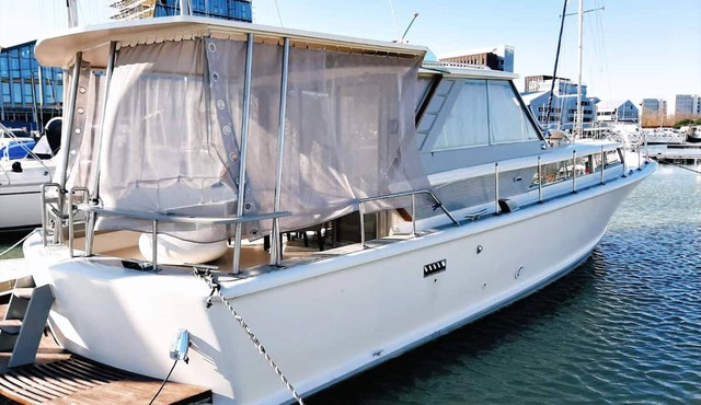 Bateau le New York, un logement sur le port de Bordeaux
