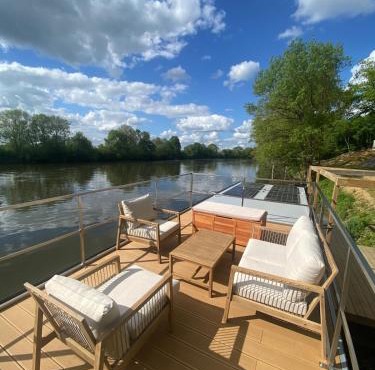 Bateau logement tout confort, vue magique!
