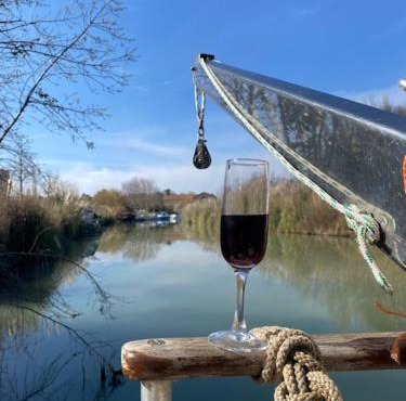 Bateau Péniche à quai 6 couchages