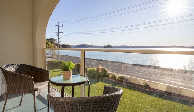 Batemans Bay Studio Escape with Lush Vista