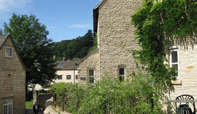 BATEMANS, family friendly, with a garden in Nailsworth