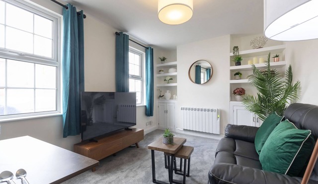 Bath Road Hideaway - A First Floor 1- Bed Flat