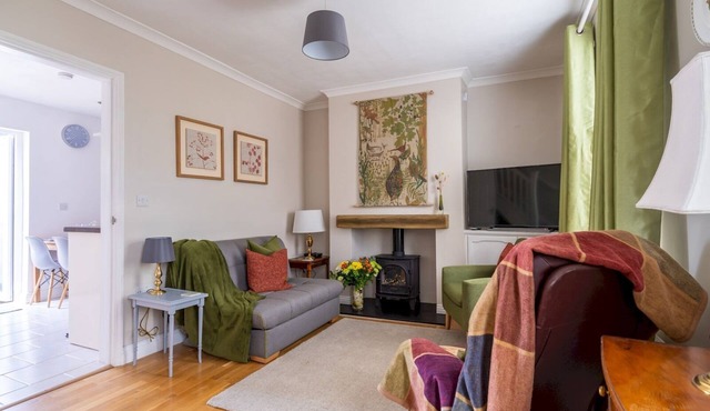 Bath Road Retreat 2 bedrooms with garden - Pass the Keys