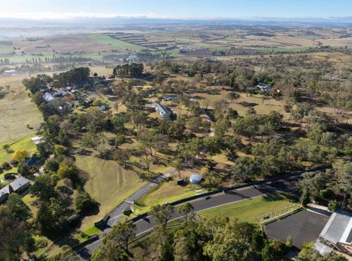 BATHURST GOLDFIELDS MOTEL at 428 CONROD STRAIGHT MOUNT PANORAMA