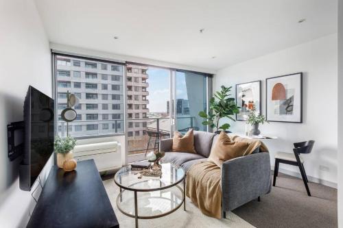 Batman Hideout - Modern Parkside Escape with Gym