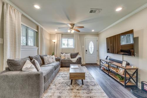 Baton Rouge Home w/Private Patio: 2 Mi to LSU!