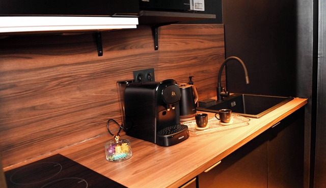 Batroom - Batman Suite - Spa & Cinema Room