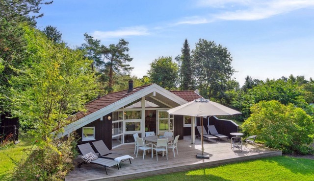 "Batsha" - 350m from the sea by Interhome