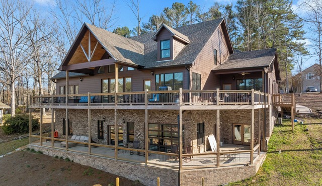 Battle Branch Retreat - Luxurious Lake Side Escape