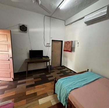 Batu Buruk roomstay 2
