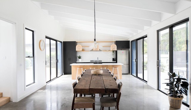 Bawley Beach House, Short Walk to the Beach