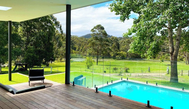 Bawley Grove Summary: