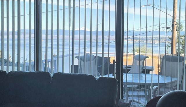 Bay and Mt View from Beautiful Darlington Lane - Deck w/BBQ, fire pit, hot tub.