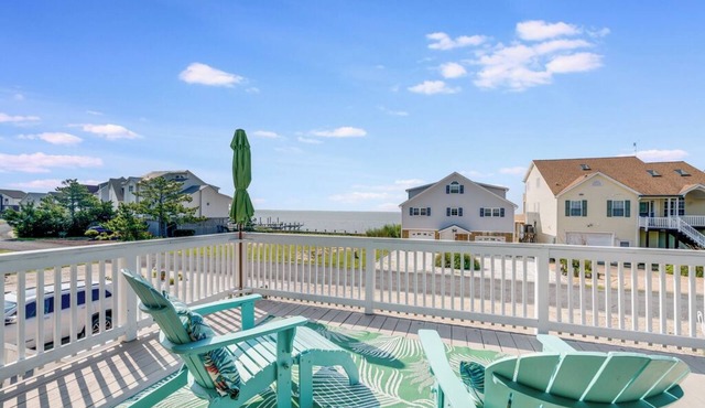 Bay Breeze by Seaside Vacations & Sales