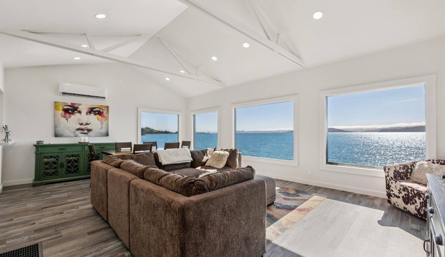 Bay Breeze Main | Bay Front | Richmond