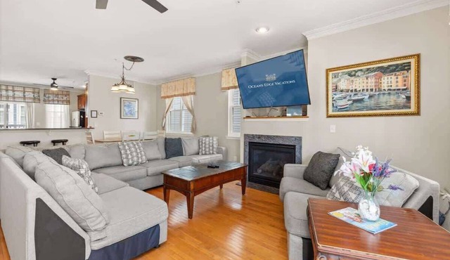 Bay Breeze Mini Mansion